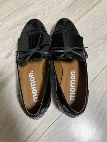 가격 인하 모몬 로퍼 에나멜