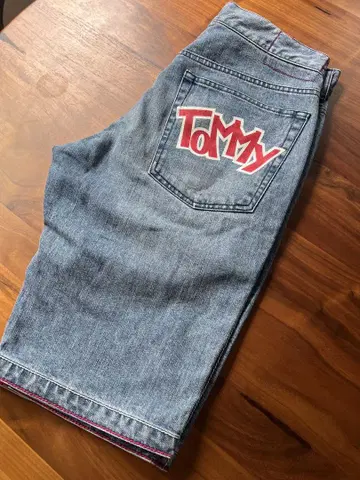 새상품급 TOMMY 데님 숏팬츠 S 타미힐피거 하프 백 프린트