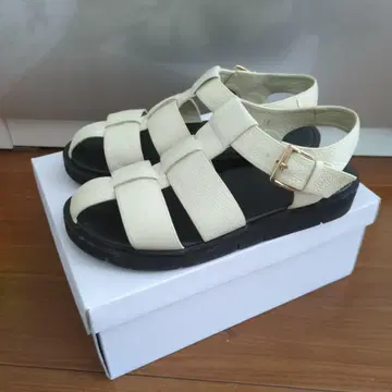 구르카 샌들 2.718