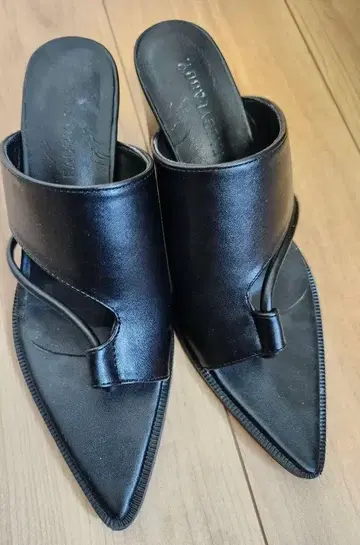 FabbyFabby 블랙 샌들 S 사이즈