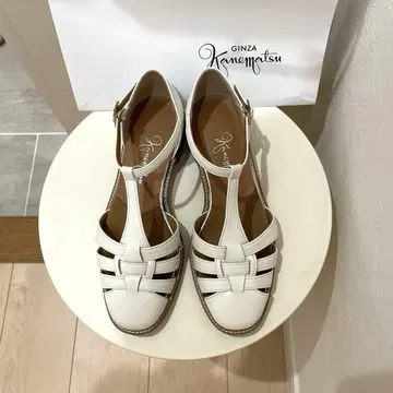 긴자 카네마츠 샌들 21.5