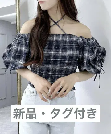 INGNI 셔링 오프숄더 블라우스 네이비