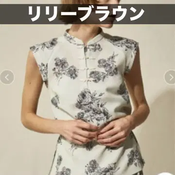 Lilly brown 릴리 브라운 라인 꽃무늬 차이나 상의 아이보리
