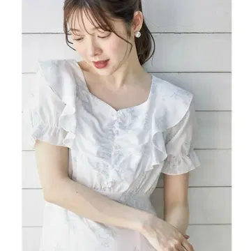 리본 달린 러플 프릴 플라워 프린트 머메이드 플레어 원피스