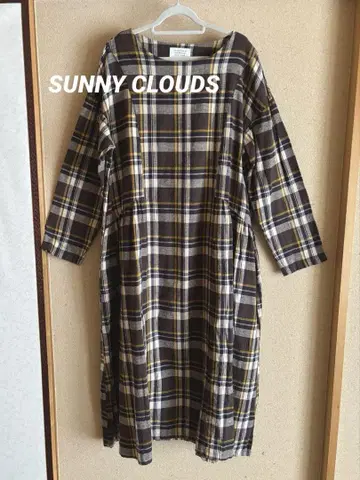 SUNNY CLOUDS 체크 무늬 긴팔 원피스