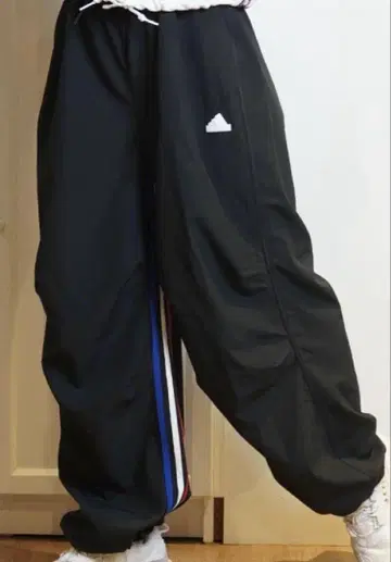 아디다스 팬츠 새상품급