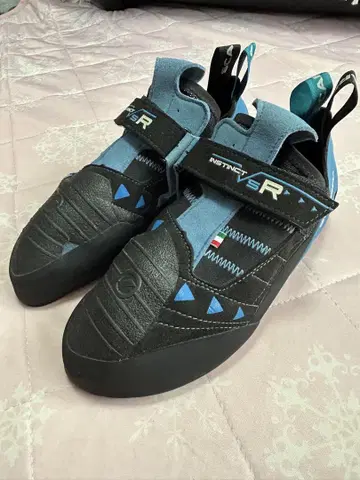 SCARPA 인스팅트 VS R