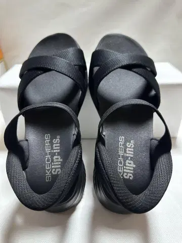 스케쳐스 슬립인 샌들 24cm 블랙