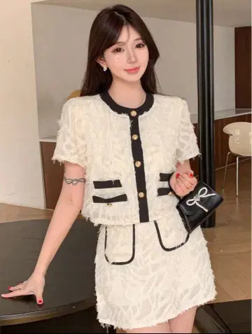 아이보리 프린지 셋업 K-스타일 여름옷 유행 슬림 럭셔리