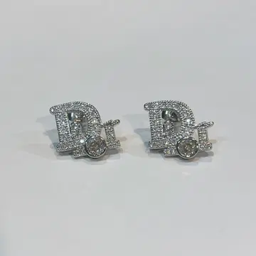 D와 I 디자인 크리스탈 귀찌