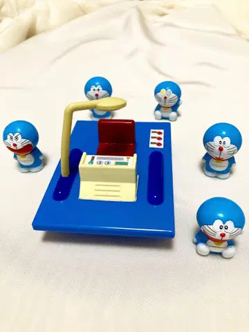 도라에몽 피규어 5체 타임머신