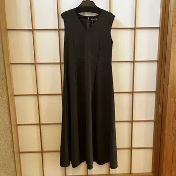 카키 V넥 플레어 원피스 038