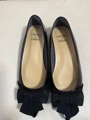 Odette e Odile 블랙 플랫슈즈