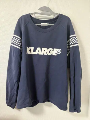 XLARGE 네이비 트레이너