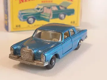 MATCHBOX No.46 MERCEDES 300SE COUPE