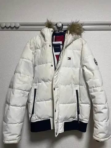 TOMMY HILFIGER 화이트 다운 자켓 퍼