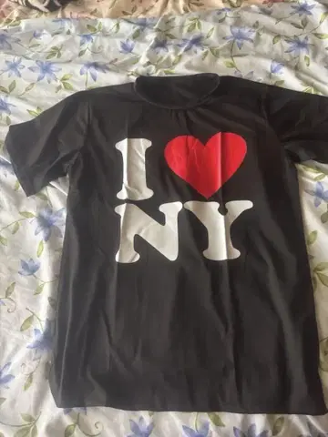 I NY 블랙 티셔츠