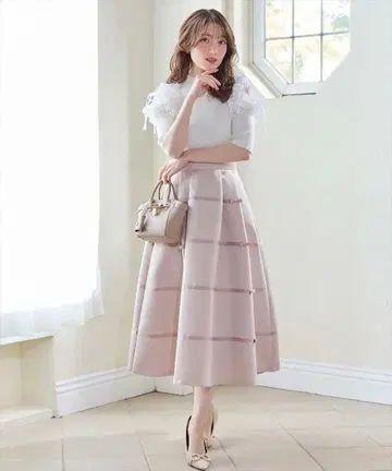 스윙글 리본 데코레이션 플레어 스커트