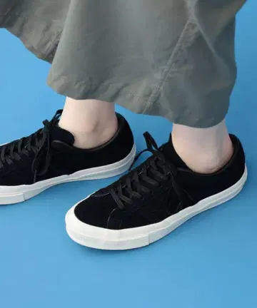 CONVERSE ALL STAR 블랙 스니커즈