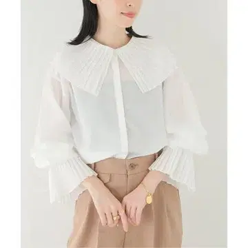이에나 플리츠 칼라 블라우스