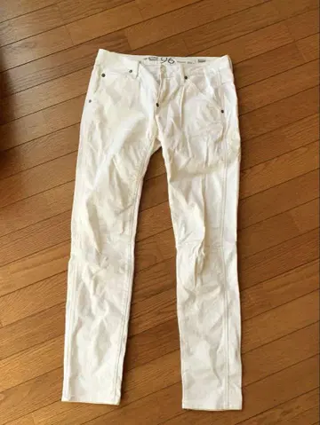 G-STAR RAW 자수 로고 데님 스키니 팬츠 화이트 96 w26