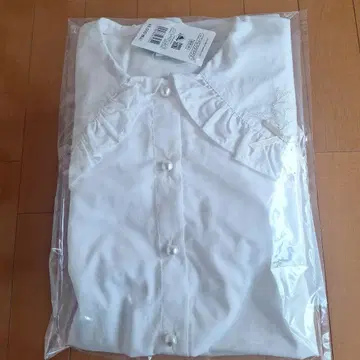 [미사용 새상품] 신데렐라 블라우스