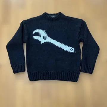 ZARA 스패너 디자인 니트 스웨터