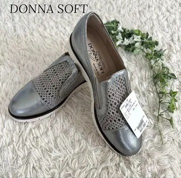미사용품 DONNA SOFT 통굽 슬립온 사이드 고어 실버 이소재