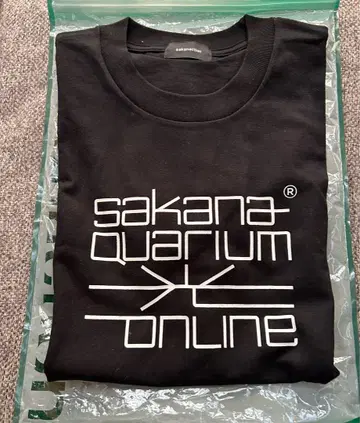 사카낙션 sakanaquarium online 티셔츠 블랙