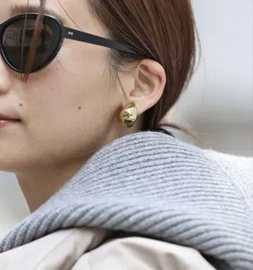 CELERI C CLIP ON EARRING 두지엠 클라세 골드
