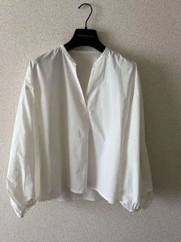 Ballsey/보르지 화이트 벌룬 슬리브 셔츠
