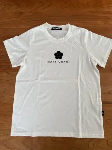 MARY QUANT 플라워 로고 티셔츠 화이트