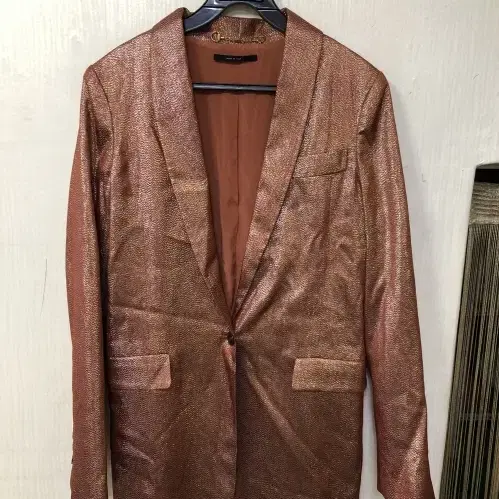 激レア【定価39万】GUCCI ジャケット 48 専用です ベルベット シングルブレスト ジャケットディープレッド | GUCCI公式