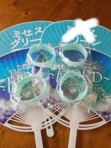 Mrs. GREEN APPLE FJORD 한정판 러버 밴드 부채 세트