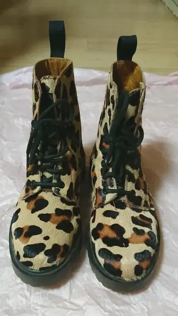 Dr.Martens 닥터마틴 레오파드 24.5cm 부츠