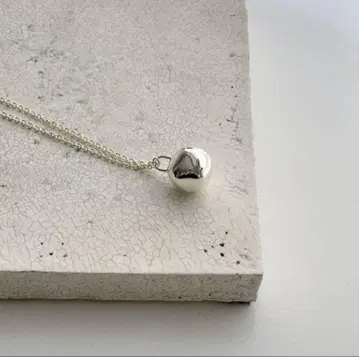 CHIEKO+ 치에코플러스 wonky ball necklace