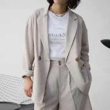 새상품 미사용! AZUL by moussy 라이트 베이지 자켓
