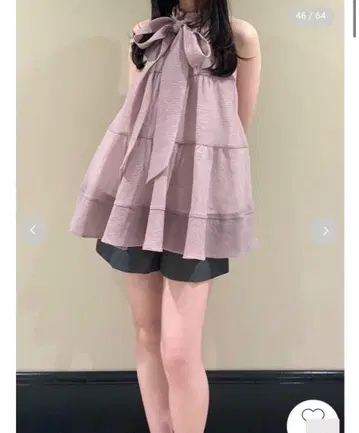 Lily Brown 아메스리 티어드 2way 블라우스 홀터넥