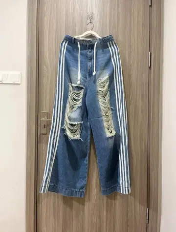 yori sport 5 stripe denim size32