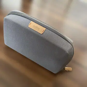 Bellroy Tech Kit Compact 파우치