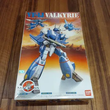마크로스 1/72 VF-1J 가변 발키리 (맥스 타입)