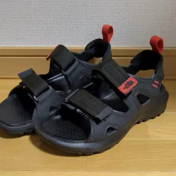 THE NORTH FACE 샌들