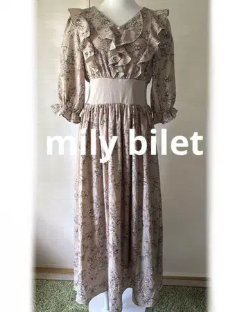 mily bilet 꽃무늬 롱 원피스 거의 미사용 새상품급