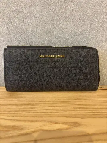[미사용 새상품] MICHAEL KORS 블랙 장지갑