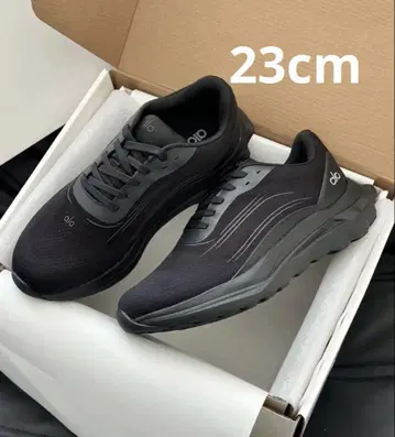 Alo Runner 러닝화