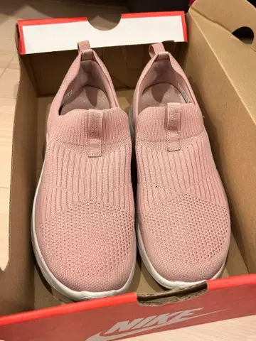 SKECHERS 핑크 24cm 해외 구매품