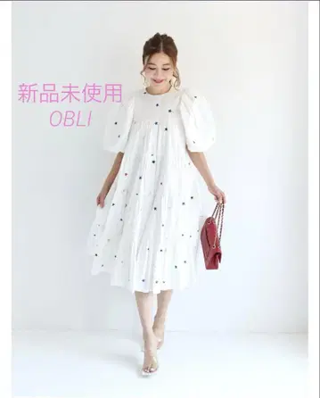 OBLI 오블리 스타 자수 원피스