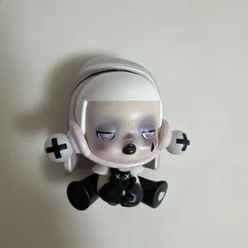 SKULLPANDA Ancient Castle Nurse