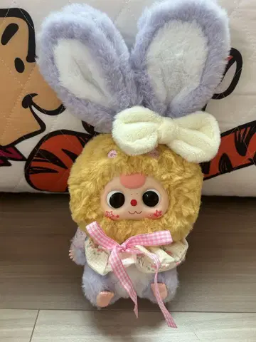 토끼 디자인의 봉제 인형