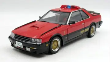 AUTOart 1/18 서부경찰 닛산 스카이라인(DR30) 머신 RS-1